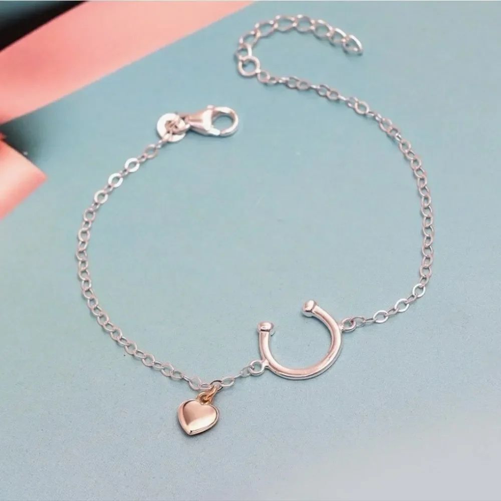 🔥⏭️NIB Sterling Silver Horseshoe & Heart Charm Bracelet